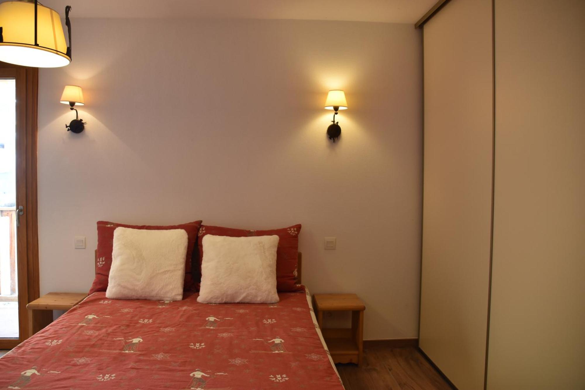 Appartement 6 places aux pieds des pistes avec piscine, wifi et parking privé PMR Orcières Exterior foto